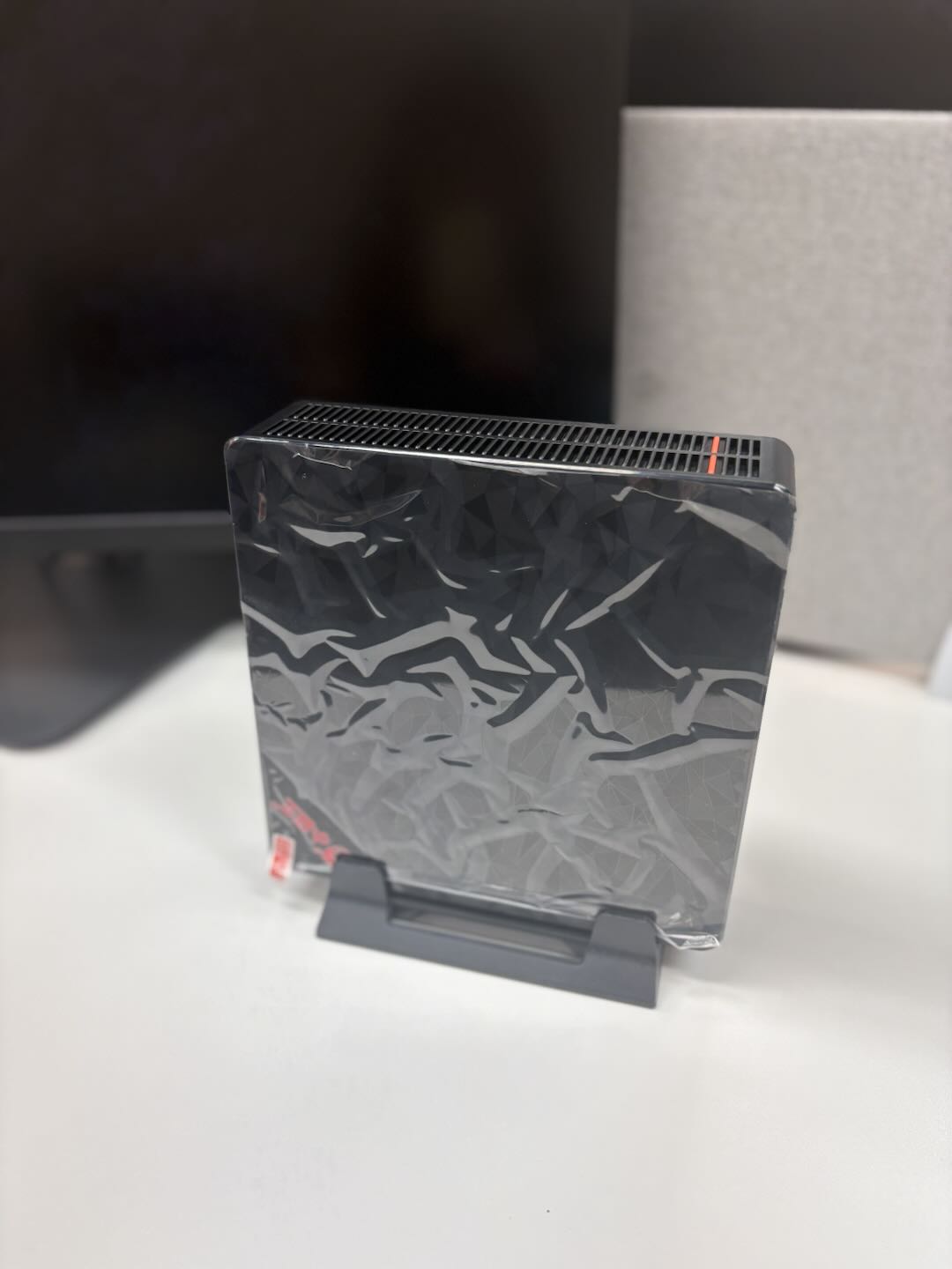 KAI Mini 在 eBay 上标价500美元